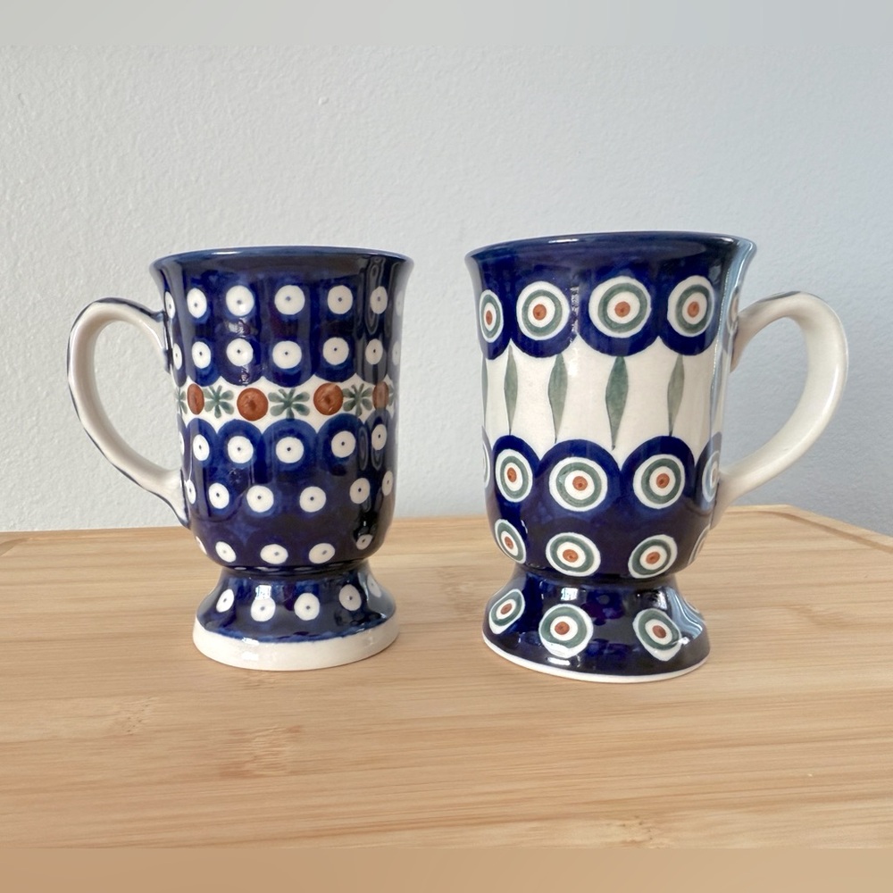 2 pedestal Polish pottery mugs